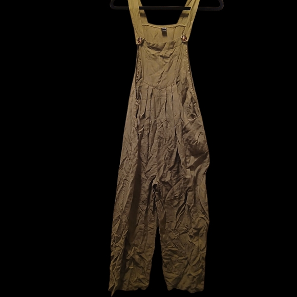 SHEIN Khaki Apparel - Picture 1 of 2